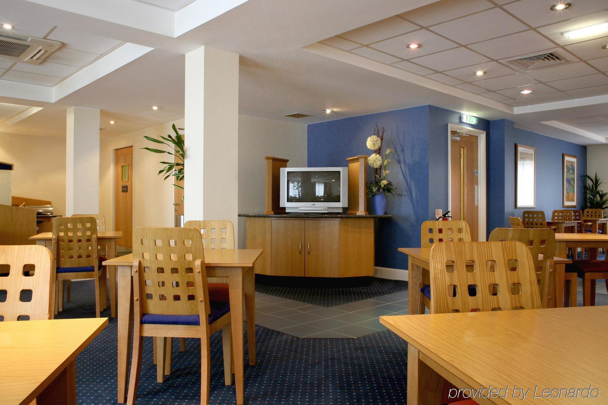 Holiday Inn Express Aberdeen City Centre, An Ihg Hotel Restoran gambar